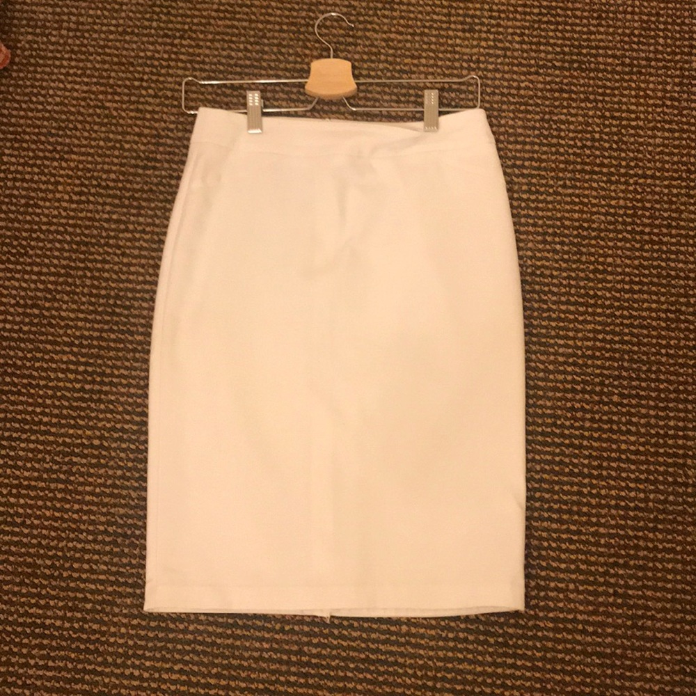 White pencil skirt